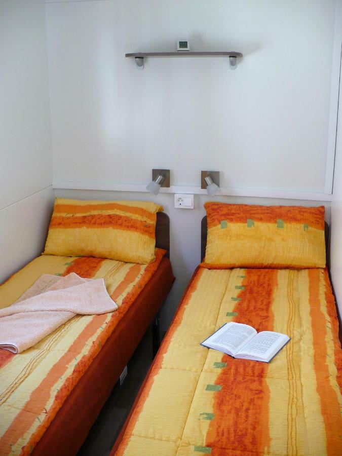 Victoria Mobilehome In Solaris Fkk Naturist Camping Resort Пореч Экстерьер фото